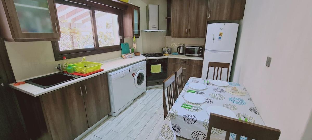 Stay Garden Flat Larnaca Ngoại thất bức ảnh